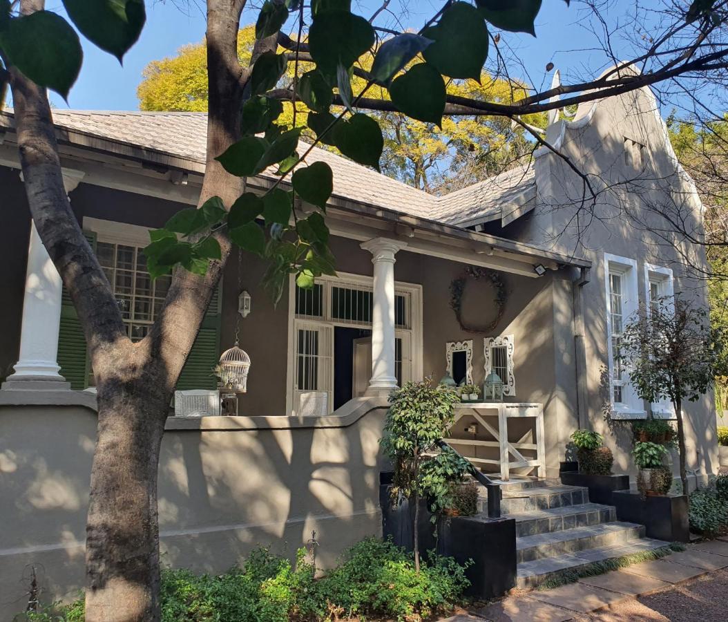 Waterhouse Guest Lodge In Muckleneuk Pretoria Exterior photo